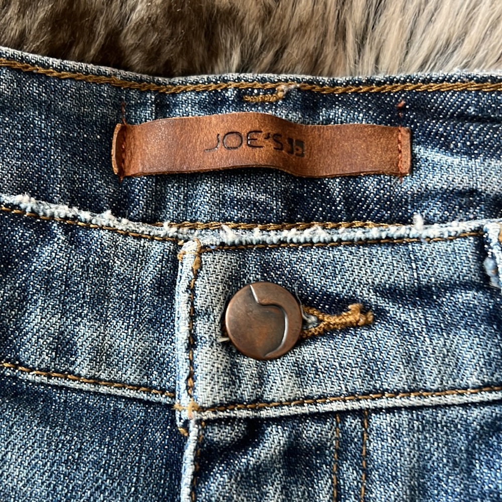 Joe’s Jeans Distressed rolled denim shorts - Picture 4 of 6